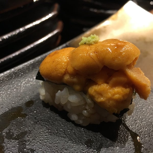 Foto diambil di Sushi Inoue oleh Bethany C. pada 3/24/2018