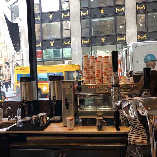 Photo taken at Maison Kayser by Bethany C. on 2/25/2019