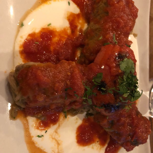 Das Foto wurde bei Bodrum Mediterranean Restaurant von Bethany C. am 12/16/2018 aufgenommen