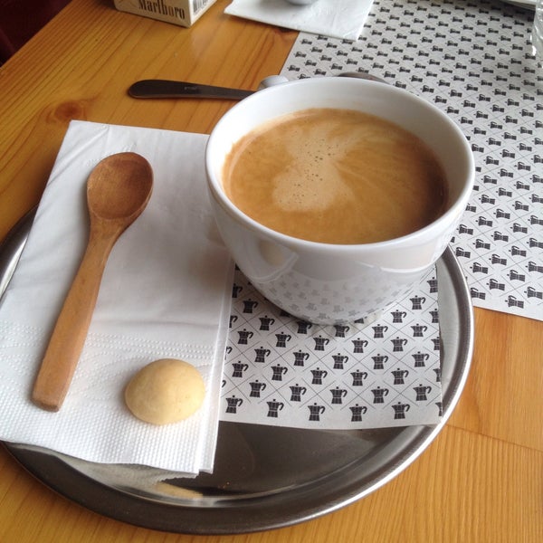 Foto tirada no(a) Caffe İtalyan por Gülçin 〽. em 8/11/2015