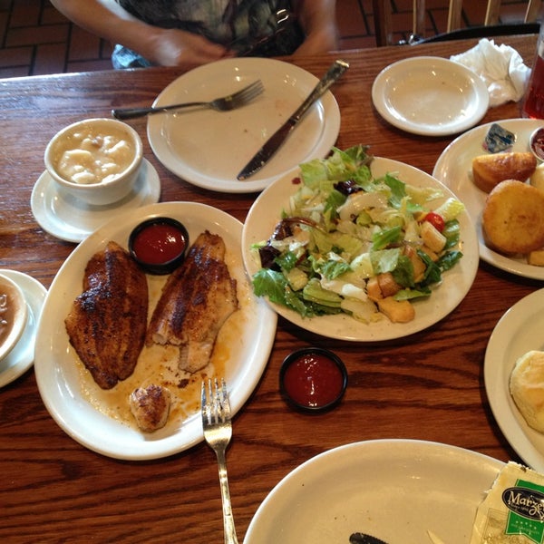 Cracker Barrel Old Country Store West Arlington 4300 South Bowen Rd