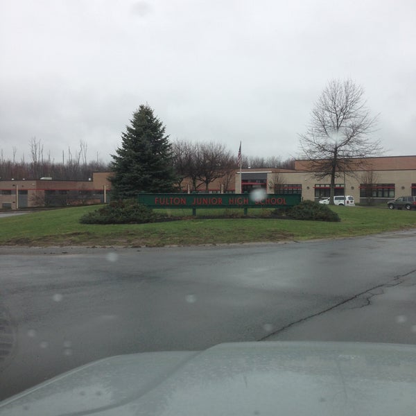 Fulton Junior High School 129 Curtis St