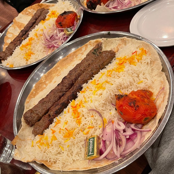 Foto diambil di Kabobi - Persian and Mediterranean Grill oleh Abdul 🏹 pada 3/7/2022