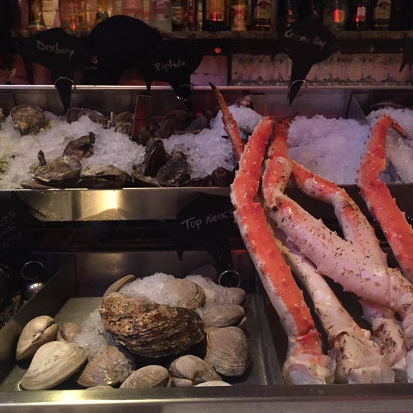 Снимок сделан в Rabia&#39;s Seafood/Oyster Bar &amp; Italian Restaurant пользователем Tanya C. 5/22/2016