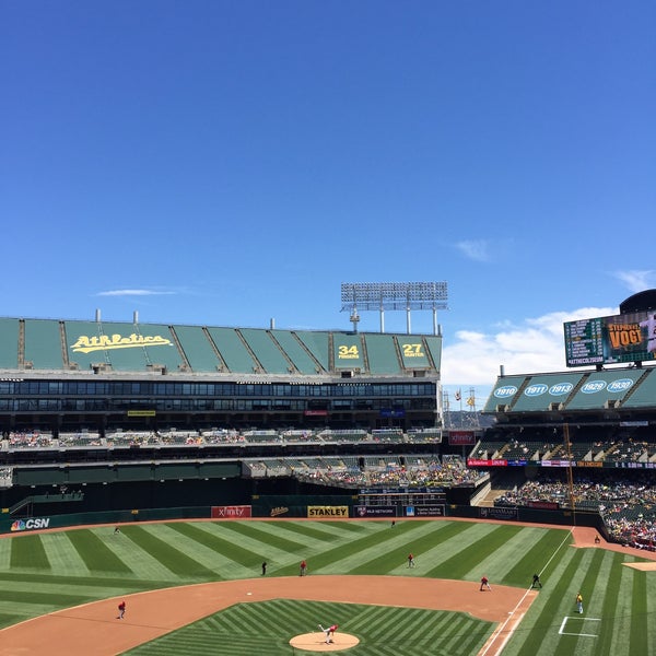 Снимок сделан в Oakland-Alameda County Coliseum пользователем Annie W. 6/18/2016