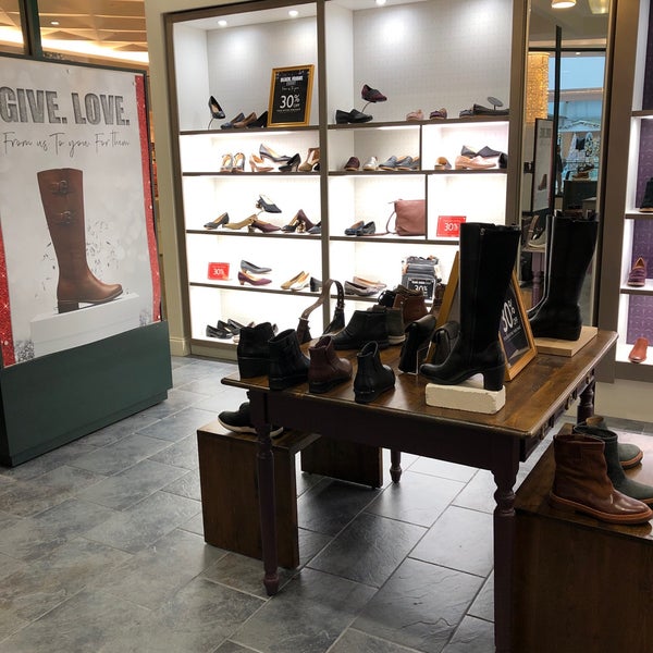 Clarks clearance valley fair
