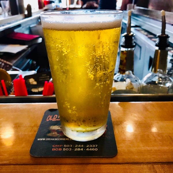 Photo taken at Broadway Grill &amp; Brewery by Lucyan on 2/13/2019