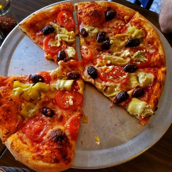 9/25/2022 tarihinde Lucyanziyaretçi tarafından Big Mario&#39;s Pizza'de çekilen fotoğraf