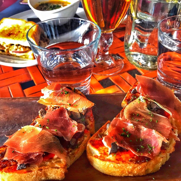 The Living Room Wine Café & Lounge Ahwatukee Foothills 4905 E Ray Rd 107