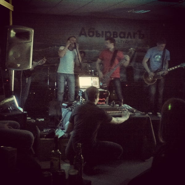 Песня в заведение заходим. Песня в заведение заходим. Идёт экзамен по медецине, заходит профессор. Песня в заведение заходим. Песня в заведение заходим.