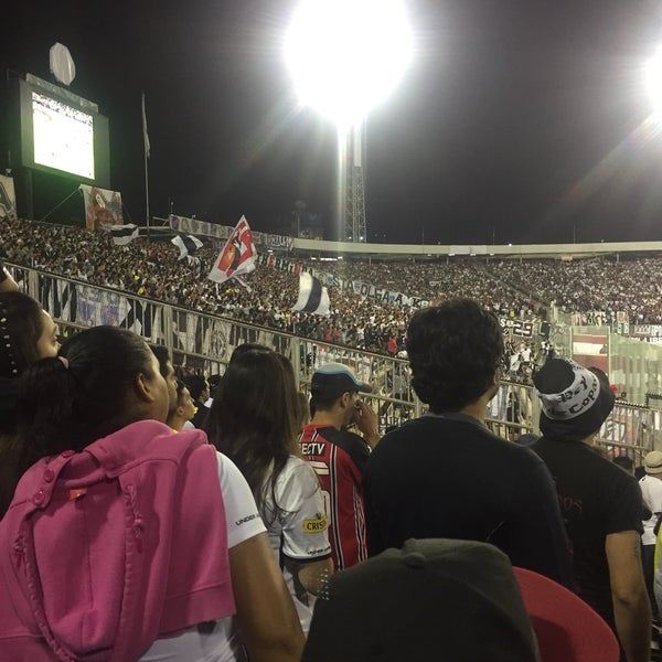 Снимок сделан в Estadio Monumental David Arellano пользователем Sebastián E. 2/28/2018