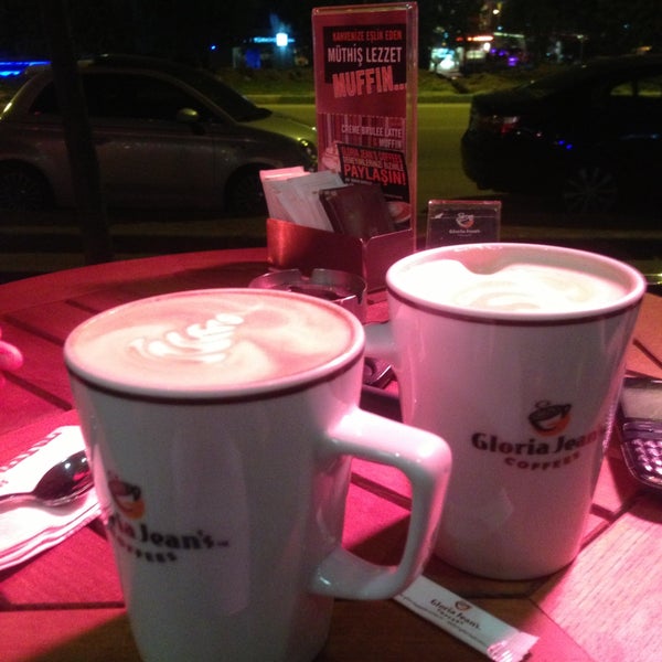 Photo taken at Gloria Jean&#39;s Coffees by Sinem A. on 5/4/2013