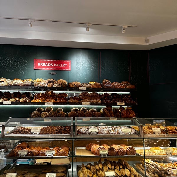 12/27/2022 tarihinde Shantanu A.ziyaretçi tarafından Breads Bakery'de çekilen fotoğraf
