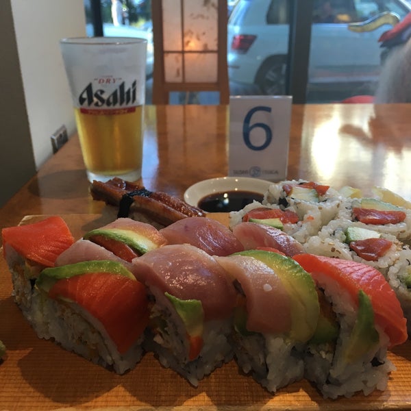 Foto diambil di Sushi Itoga oleh Silvia pada 6/16/2016