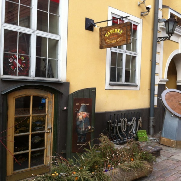 4/10/2013에 Katerina K.님이 Taverna dzintara ceļā.에서 찍은 사진