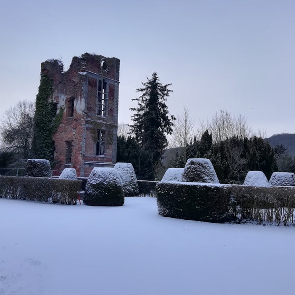 Foto tirada no(a) Abbaye d&#39;Aulne por Abbaye d&#39;Aulne em 1/23/2019