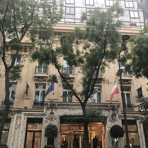 รูปภาพถ่ายที่ Renaissance Paris Le Parc Trocadero Hotel โดย Nuno D. เมื่อ 9/6/2018