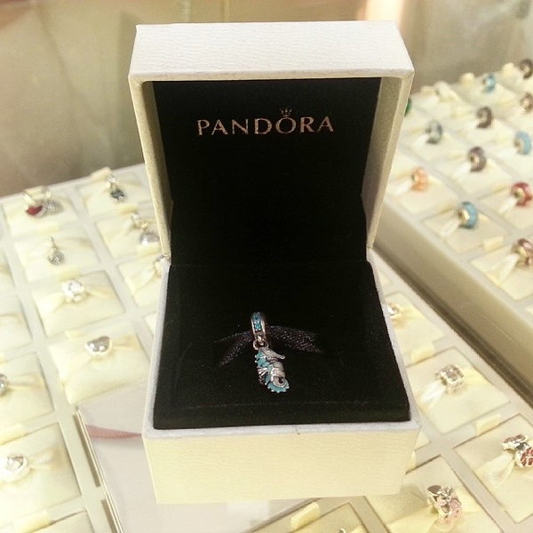 Pandora walk through. Pandora walk through