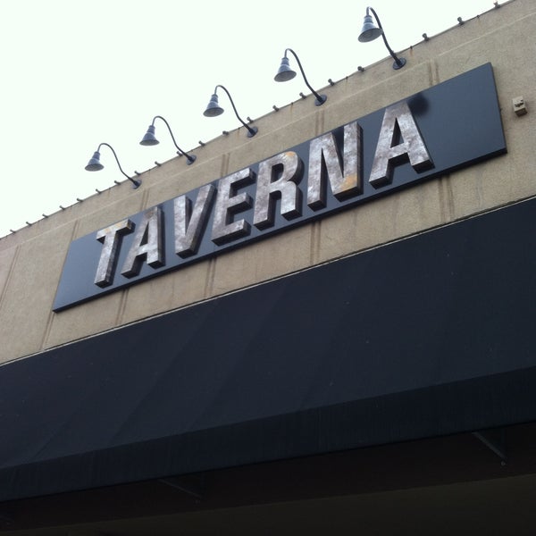 รูปภาพถ่ายที่ Taverna โดย The Fit Club 1. เมื่อ 4/21/2013