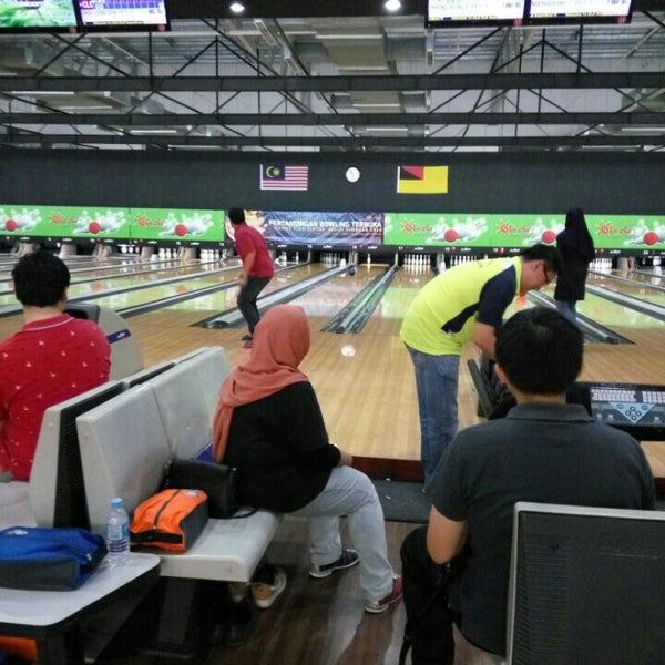 Seremban 2 mydin bowling Halal showcase