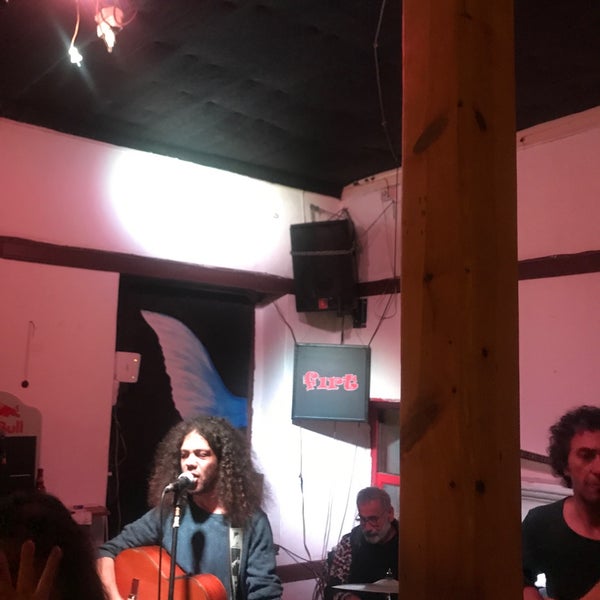 10/26/2018 tarihinde BURCU💎 .ziyaretçi tarafından Fırt Bar'de çekilen fotoğraf