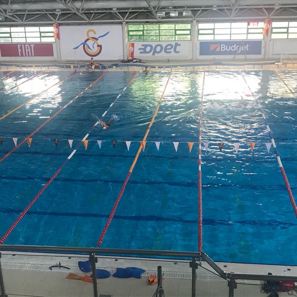 10/6/2019に✨Ayaz❄️がGalatasaray Ergun Gürsoy Olimpik Yüzme Havuzuで撮った写真