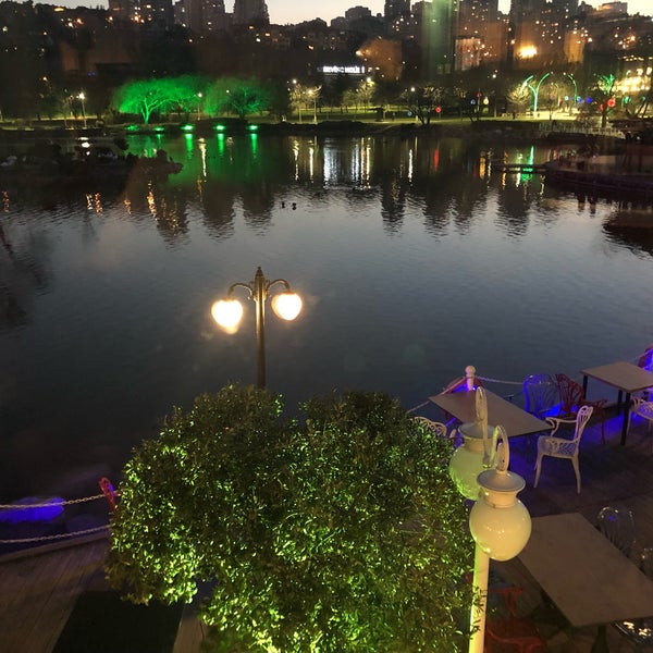 2/18/2019 tarihinde Serap S.ziyaretçi tarafından Göl Et Restaurant'de çekilen fotoğraf