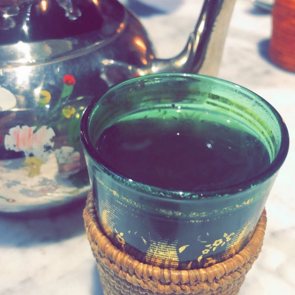 Foto diambil di Meem Cafe oleh Nasser pada 12/28/2019