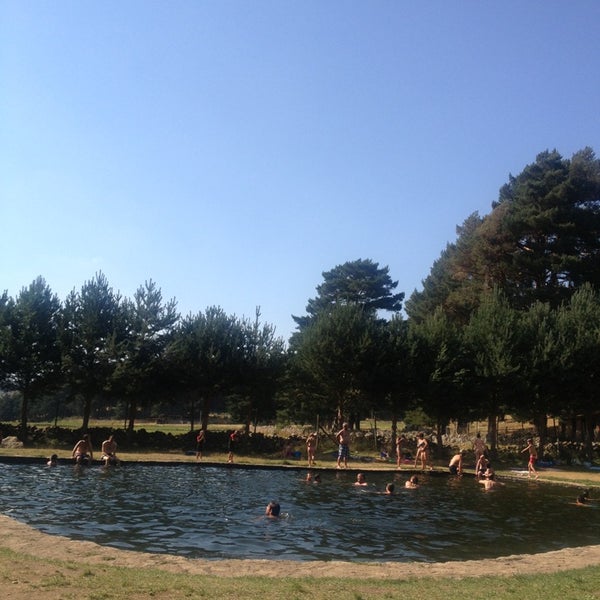 Piscinas Naturales De Hoyos Del Espino