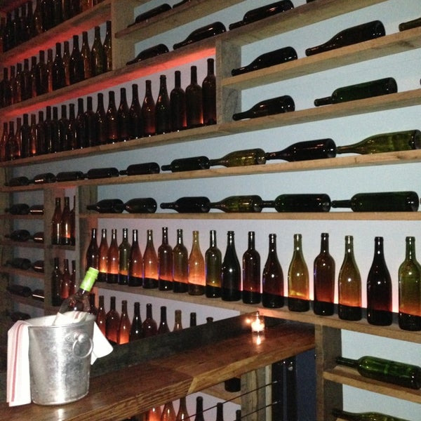 9/13/2013에 Deener P.님이 Dickson Wine Bar에서 찍은 사진