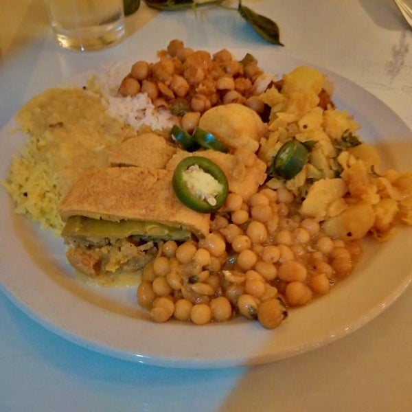 Photo taken at Gokul Indian Restaurant by Renée H. on 11/12/2016
