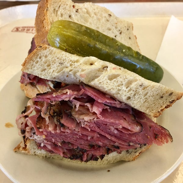 4/13/2018 tarihinde Otto J.ziyaretçi tarafından Shapiro&#39;s Delicatessen'de çekilen fotoğraf