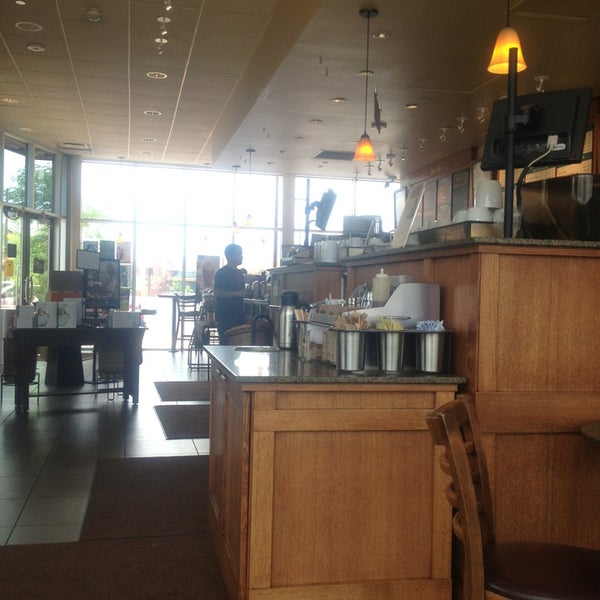 Photo taken at Peet&#39;s Coffee &amp; Tea by Andrea on 7/7/2013