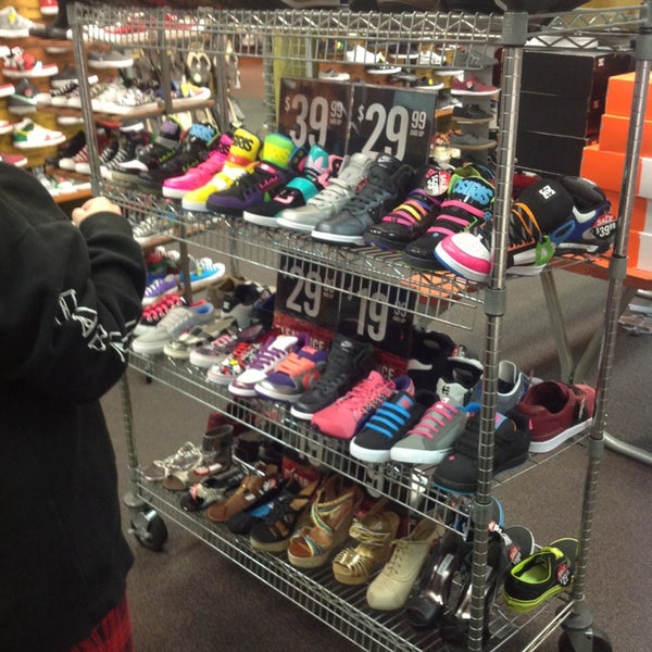 Journeys Shoe Store