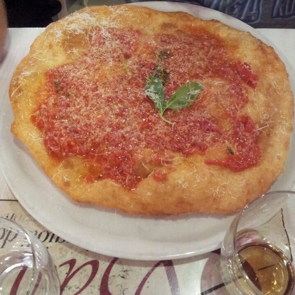 8/2/2013 tarihinde Simona P.ziyaretçi tarafından Pizzeria Salvo'de çekilen fotoğraf