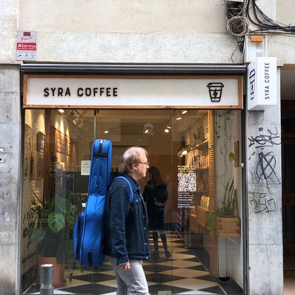 Foto tirada no(a) Syra Coffee por Aeydh A. em 10/11/2022