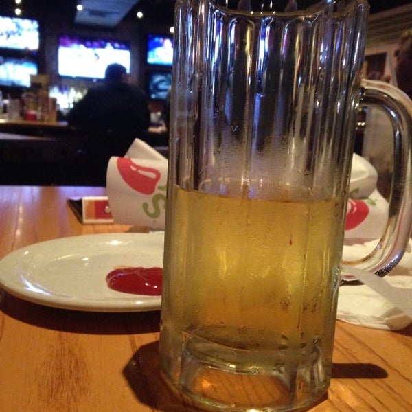 Photo taken at Chili&#39;s Grill &amp; Bar by Corleto A. on 1/26/2014