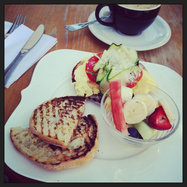 Amelia's Espresso & Panini Café in Santa Monica