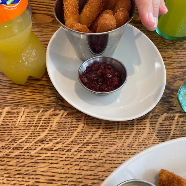 Hook Fish & Chips 19 Main St