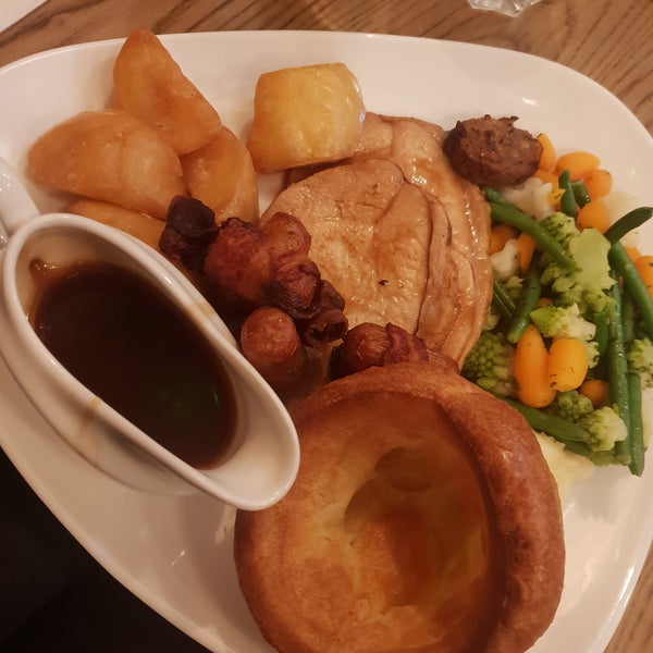 When you can have unlimited top ups of Yorkshire puddings, roast potatoes and gravy, AND add pigs in blankets for just 99p - you just can't go wrong!