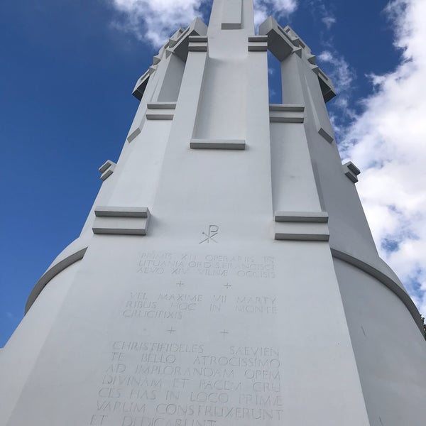 Das Foto wurde bei Denkmal der drei Kreuze von Vadim B. am 5/3/2019 aufgenommen