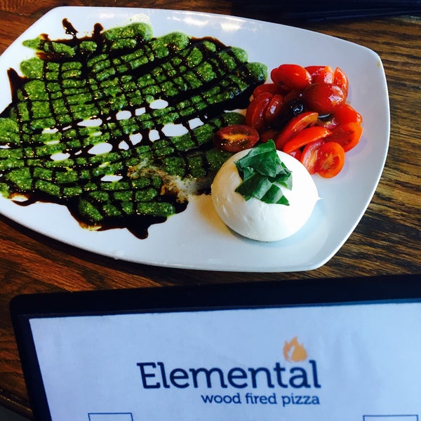 6/5/2016에 Inna B.님이 Elemental Pizza in Tacoma에서 찍은 사진