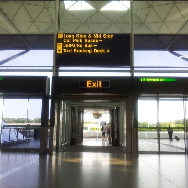 7/22/2013 tarihinde Alexandr T.ziyaretçi tarafından London Stansted Airport (STN)'de çekilen fotoğraf