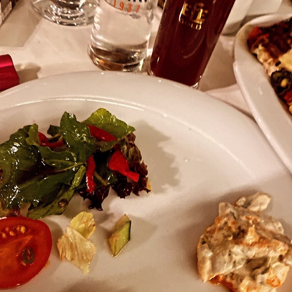 Das Foto wurde bei Çapa Restaurant von MERVE KELEŞ am 1/31/2023 aufgenommen