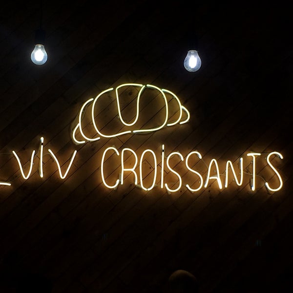 Foto diambil di Lviv Croissants oleh Ertan pada 2/25/2019