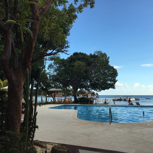 Foto diambil di Copamarina Beach Resort oleh Washu Z. pada 2/7/2016