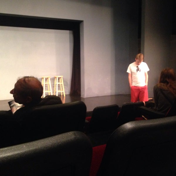 6/2/2014にTyler L.がNational Comedy Theatreで撮った写真