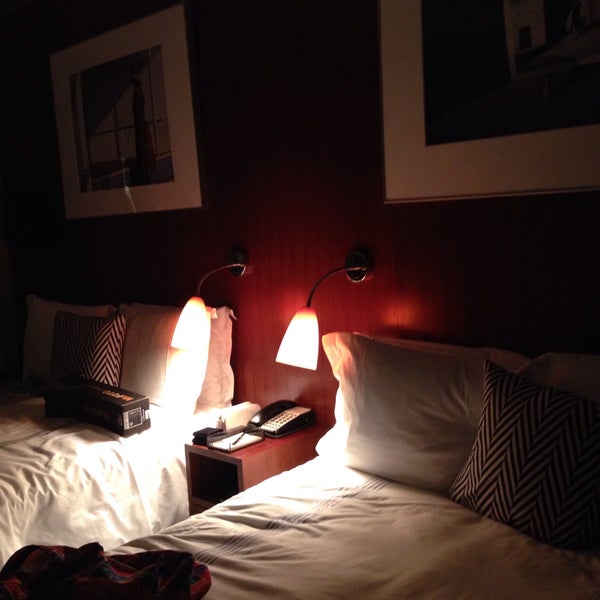 Foto tirada no(a) 6 Columbus, a SIXTY Hotel por Mirta G. em 9/26/2015