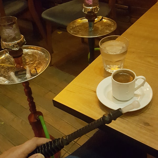 Foto diambil di Kahverengi Cafe &amp; Karaoke Bar oleh TolgaTavukçu FotoByTOTA Official . pada 10/12/2018