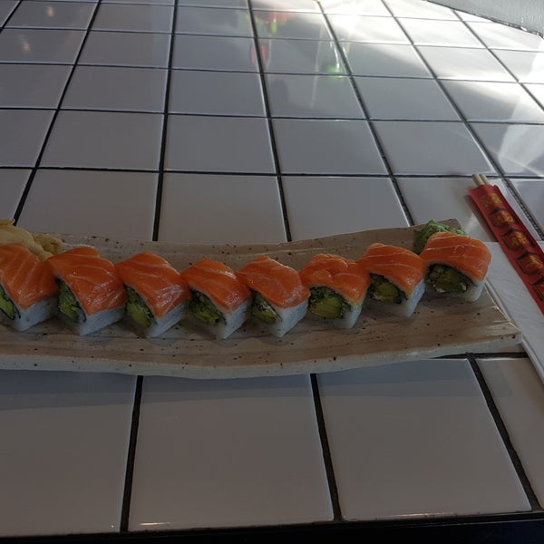Снимок сделан в oishii wok &amp; sushi пользователем TolgaTavukçu FotoByTOTA Official . 10/13/2019